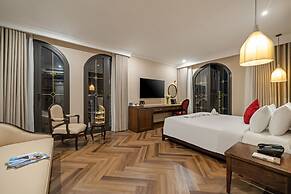 Golden Lotus Luxury Hotel Da Nang