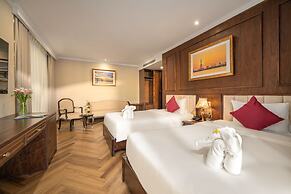 Golden Lotus Luxury Hotel Da Nang