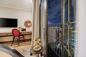 Golden Lotus Luxury Hotel Da Nang