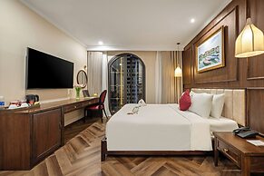 Golden Lotus Luxury Hotel Da Nang