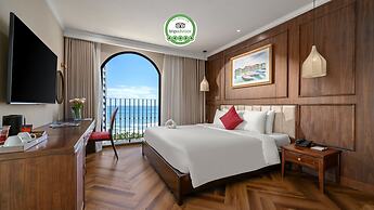 Golden Lotus Luxury Hotel Da Nang