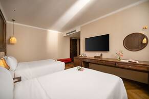 Golden Lotus Luxury Hotel Da Nang