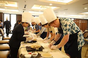 Golden Lotus Luxury Hotel Da Nang