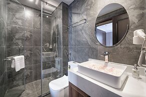 Golden Lotus Luxury Hotel Da Nang