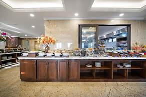 Golden Lotus Luxury Hotel Da Nang