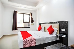 Goroomgo Raj Ganga Haridwar