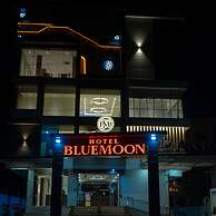 HOTEL BLUEMOON