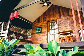 Banlaw Pool & Garden