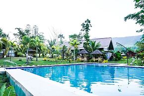 Banlaw Pool & Garden