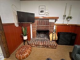 Three Pines Cabins Lodge