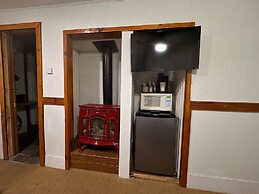 Three Pines Cabins Lodge