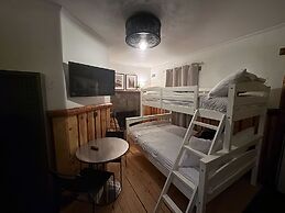 Three Pines Cabins Lodge