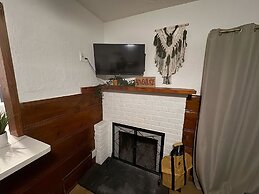 Three Pines Cabins Lodge