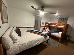 Three Pines Cabins Lodge