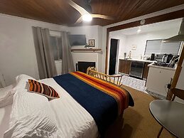 Three Pines Cabins Lodge