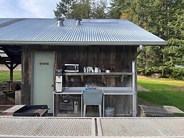 Lopez Farm Cottages & Tent Camping