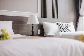 Ivy Luxury Hotel & Apartment