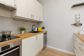 Stylish Apartment Rydygiera by Renters