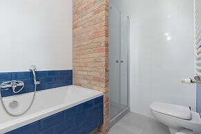 Stylish Apartment Rydygiera by Renters