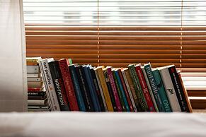 Stylish Apartment Rydygiera by Renters