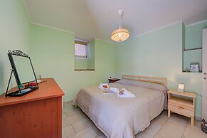 Brighty Rainbow House Garden