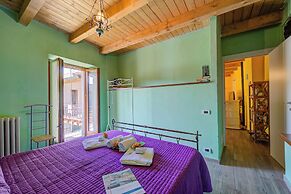 Brighty Rainbow House Garden