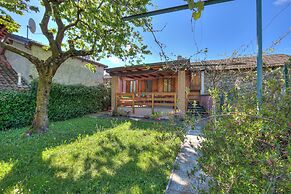 Brighty Rainbow House Garden