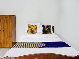 OYO Life 91896 Kost Bu Dewi Syariah