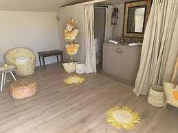 Sanmao Desert Luxury Camp