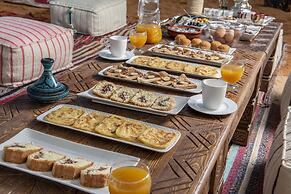 Sanmao Desert Luxury Camp