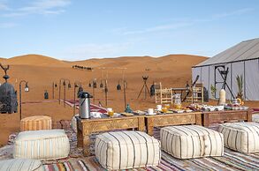 Sanmao Desert Luxury Camp
