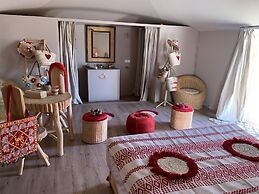 Sanmao Desert Luxury Camp