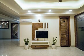 Maharaja Palace Near Medanta Gurgaon