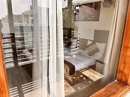 Maharaja Palace Near Medanta Gurgaon