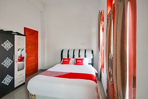 OYO 3844 Shinta Guesthouse