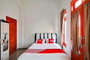 OYO 3844 Shinta Guesthouse