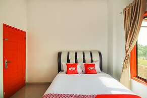 OYO 3844 Shinta Guesthouse