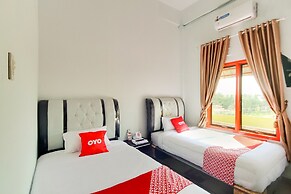 OYO 3844 Shinta Guesthouse