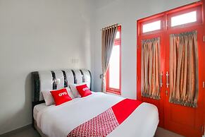 OYO 3844 Shinta Guesthouse