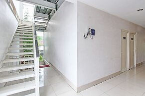 Super OYO Collection O 90253 DHelomi