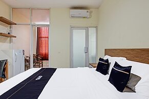 Super OYO Collection O 90253 DHelomi