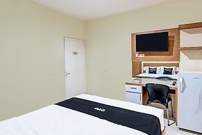 Super OYO Collection O 90253 DHelomi