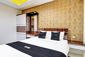 Super OYO Collection O 90253 DHelomi