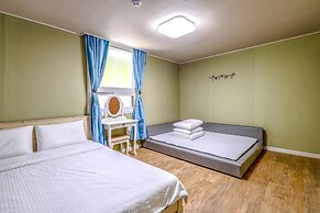 Geoje Gabaestory Pension