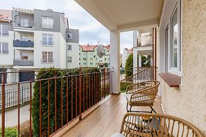 Rozana Zieleniewo Apartment by Renters