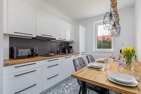 Rozana Zieleniewo Apartment by Renters