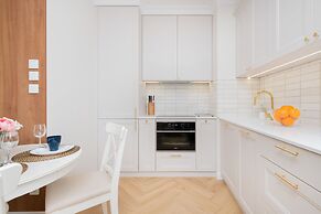 Zajezdnia Wrzeszcz Apartment by Renters