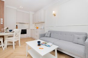 Zajezdnia Wrzeszcz Apartment by Renters