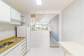 PFL03 Apto 3 Quartos a 200m da Praia