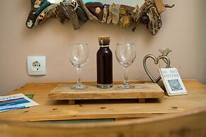 Arodamos Apartments & Studios